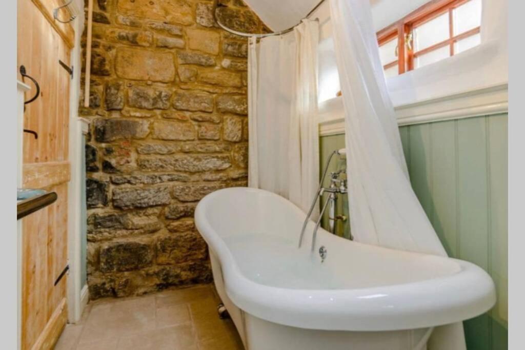 The Cow House - In The Heart Of Whitby Villa Ngoại thất bức ảnh
